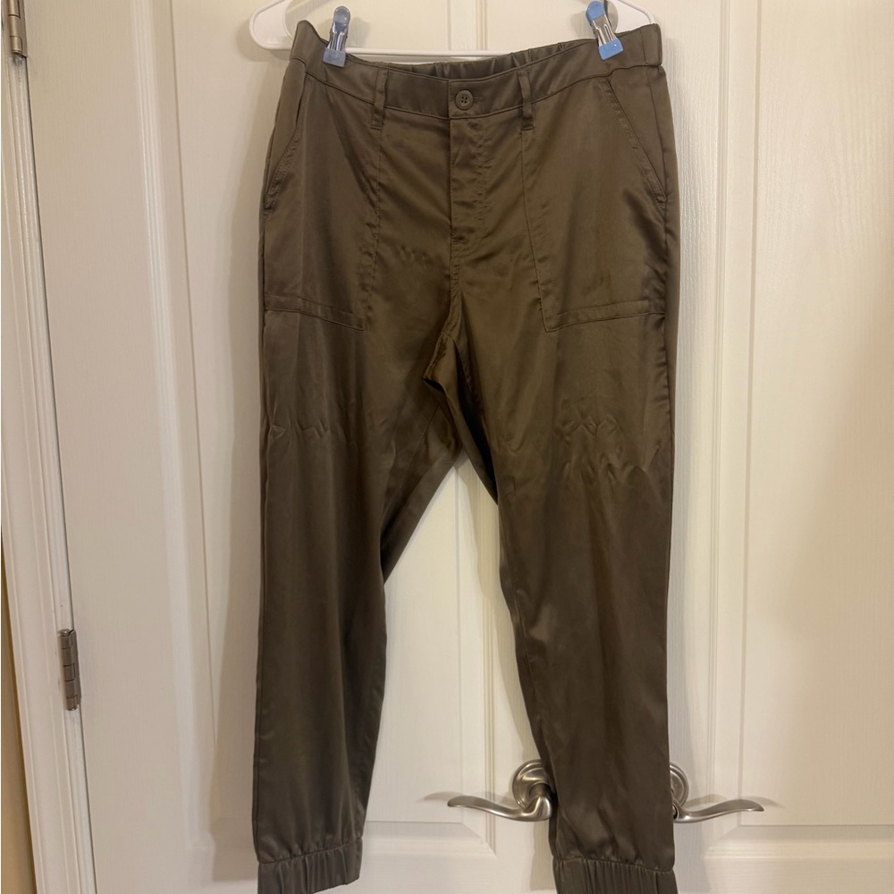New York & Company Women’s satin gold Cargo Pants